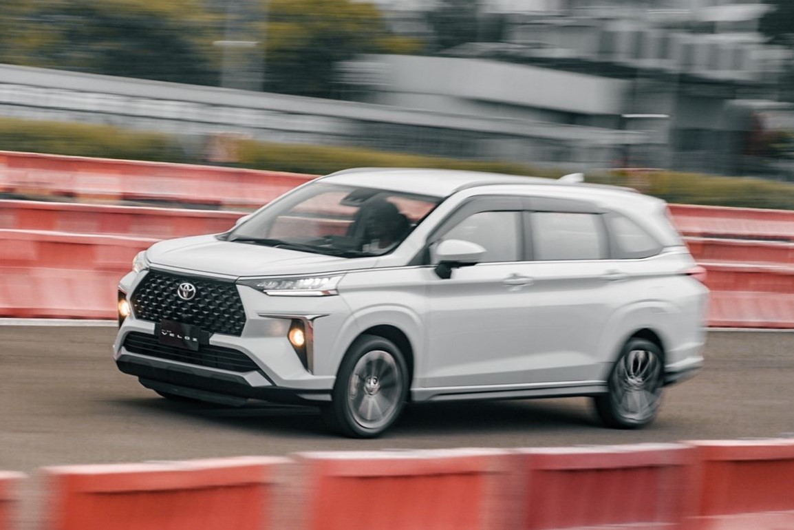 toyota, hybrid, veloz, toyota veloz, veloz hybrid, Toyota Veloz Hybrid Datang, Versi Non Hybrid Tetap Dijual, Segini Harganya