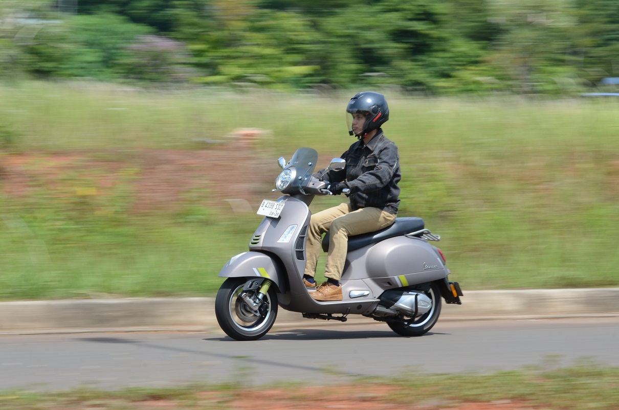 bensin, etanol, vespa, vespa matic, Baru Tahu, Ternyata Vespa Matic Cocoknya Pakai Bensin Oktan Segini