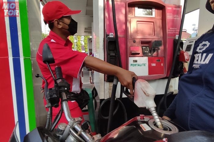 isi bensin, motor bekas, efek samping isi bensin kepenuhan, dampak isi bensin kepenuhan, bahaya isi bensin kepenuhan, Ini Efek Samping Motor Bekas Keseringan Isi Bensin Sampai Luber-luber