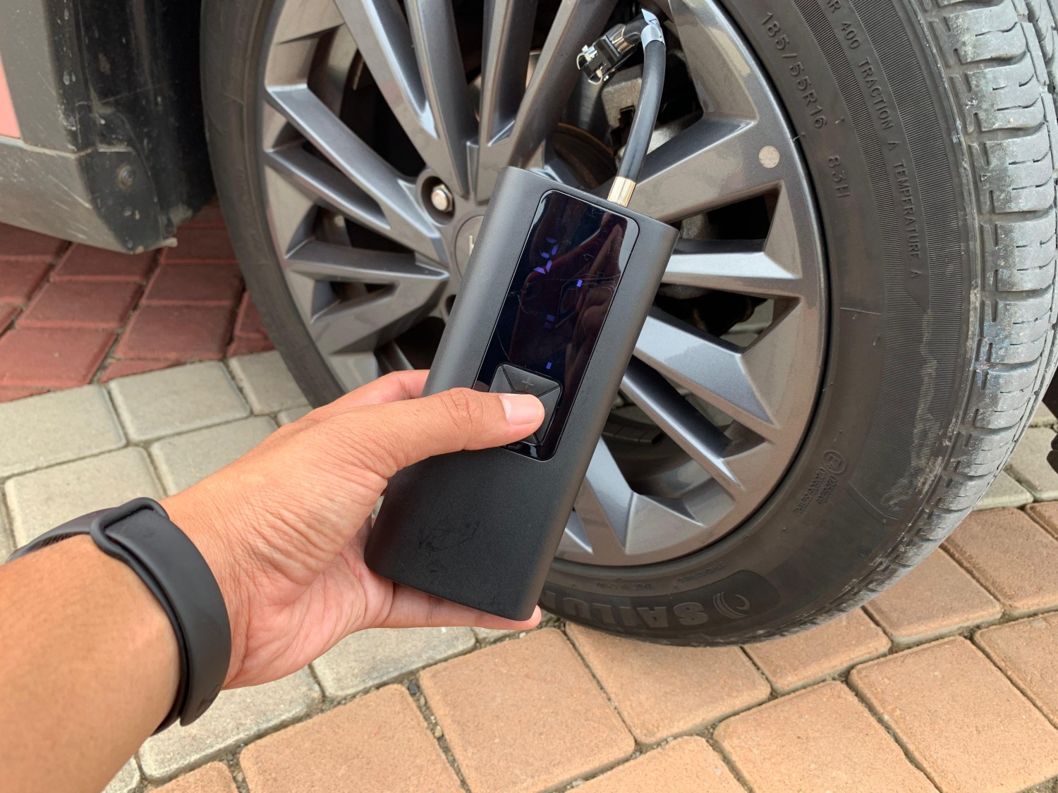 meledak, tekanan angin, load index, bobot, Tread Wear Indicator, ini 3 Tips dari Bengkel buat Cegah Ban Mobil Pecah Saat Dipakai Jalan
