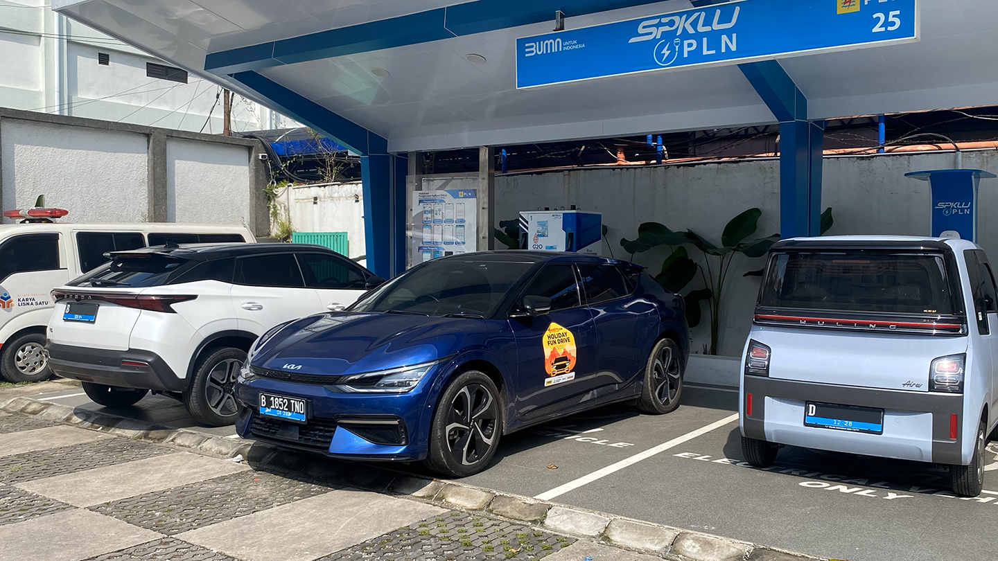 SPKLU Rest Area, SPKLU Tol Palikanci, SPKLU Tol Cipularang, SPKLU Tol Jakarta-Cikampek, SPKLU Tol Jagorawi, Dilengkapi SPKLU, Ini Deretan Rest Area di Jawa Barat yang Ramah Mobil Listrik