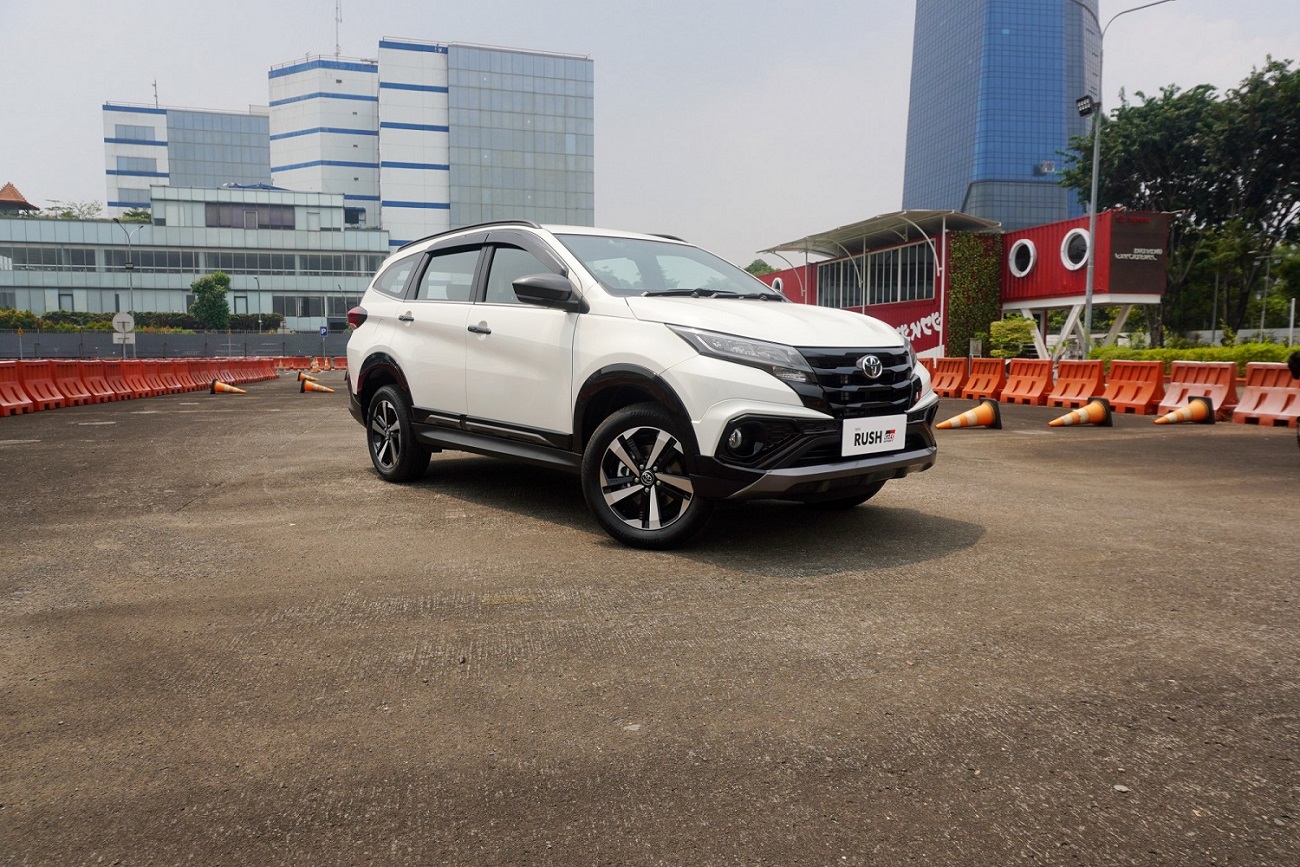 toyota rush, toyota, rush, Harga Toyota Rush, Diskon Toyota Rush, Akhir Tahun, Toyota Rush Dapat Diskon hingga Rp 30 Juta, Harga Jadi Segini