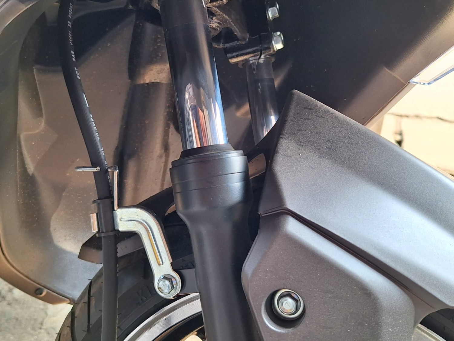 motor bekas, sokbreker depan, cara merawat sokbreker motor, cara merawat sokbreker, sokbreker motor, cara merawat sok depan, cara merawat sok depan motor, cara merawat sokbreker depan, cara merawat sokbreker depan motor, Cara Merawat Sokbreker Depan Motor Bekas Di Musim Hujan, Dijamin Awet