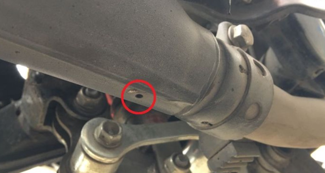 pembuangan air, lubang kecil, knalpot motor, kemasukan air, lubang kecil di knalpot, Lubang Kecil di Bawah Knalpot Motor Punya Fungsi Penting, Berikut Penjelasannya