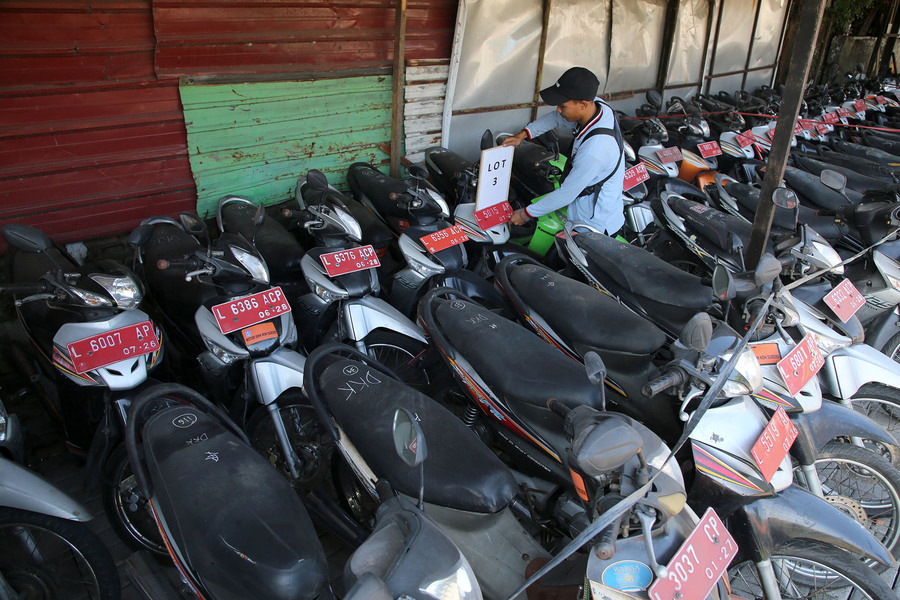 mobil bekas, Pemkot Surabaya, lelang motor dinas, lelang mobil dinas, Lelang Kendaraan Pemkot Surabaya, Info A1 Buat Pedagang Motor dan Mobil Bekas, 80 Kendaraan Pemkot Surabaya Siap Dilelang