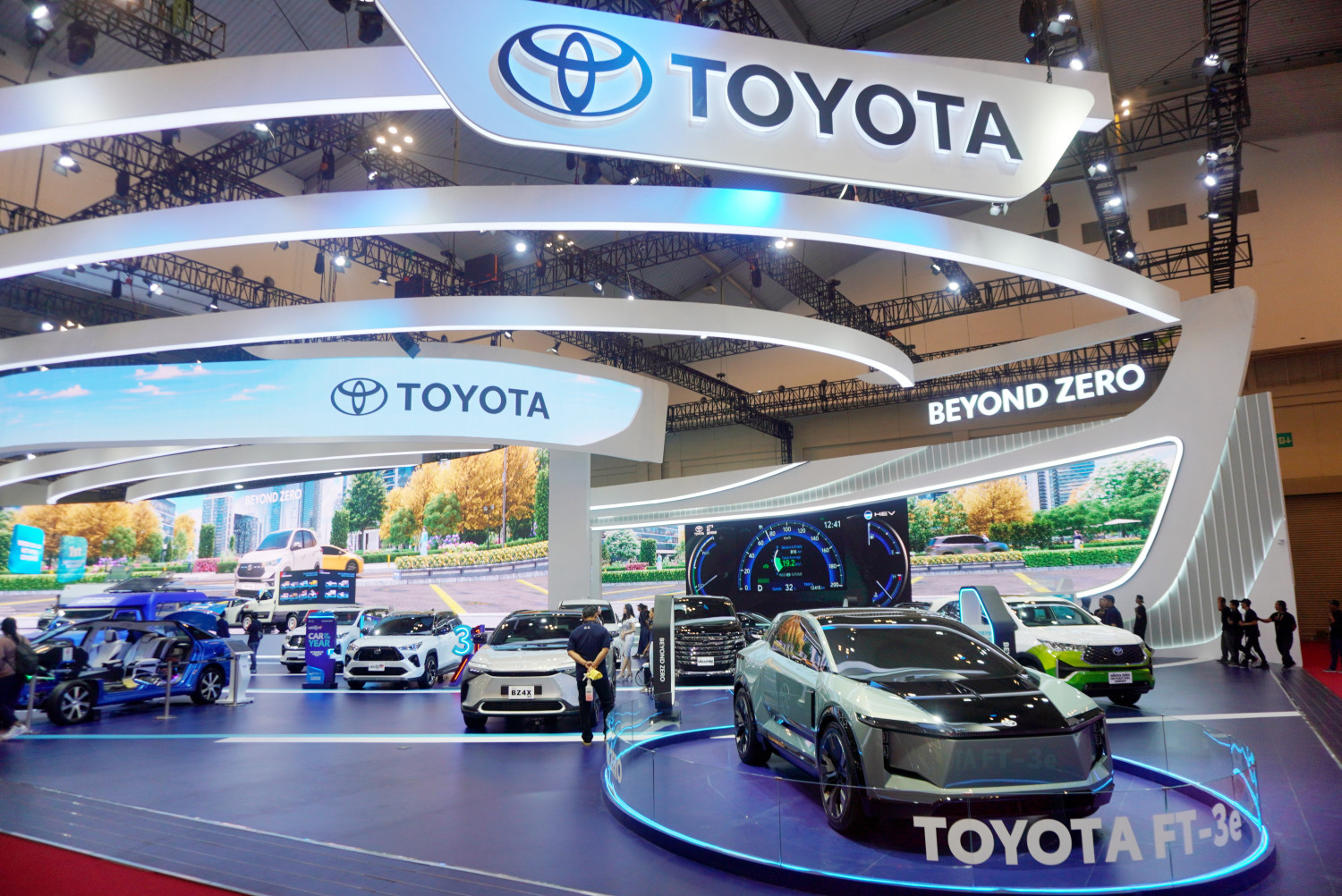 toyota, mobil baru, pt toyota-astra motor (tam), elektrifikasi, IIMS 2026, Toyota Pastikan Tiga Model Elektrifikasi Baru Debut di IIMS 2026