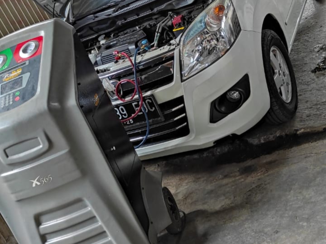 freon, ac mobil, kompresor, oli kompresor, flushing, Adi Jaya, Banyak yang Belum Paham, ini Gunanya Flushing Oli Kompresor AC Mobil