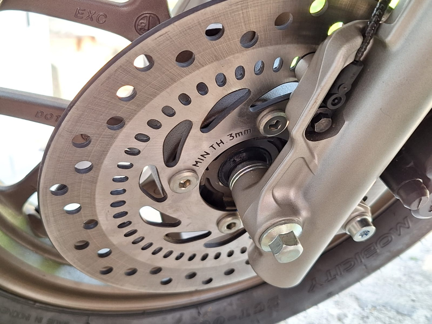 motor bekas, Piringan Cakram, cakram motor, ciri cakram motor harus ganti, umur cakram motor, Ternyata Piringan Cakram Motor Bekas Ada Umurnya, Ini Ciri-cirinya