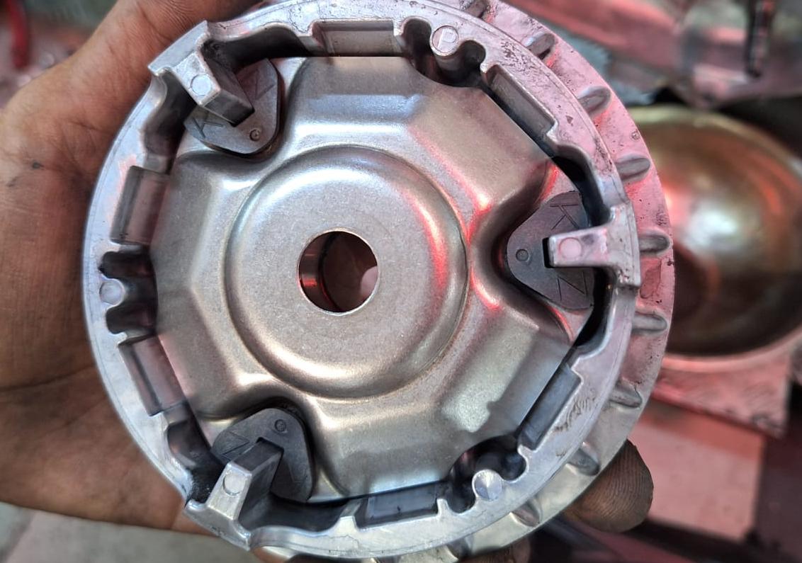 motor matic, slide piece, cvt motor matic, Ganti Slide Piece CVT, tips ganti slide piece motor matic, Ini Sebabnya Ganti Slide Piece CVT Motor Matic Baiknya Barengan Roller