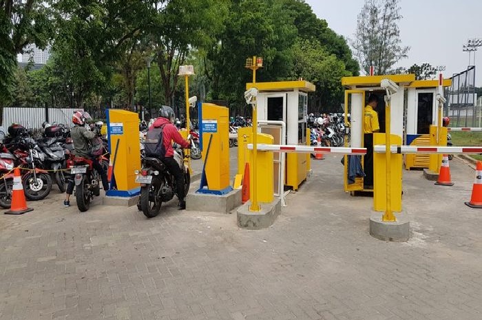 Parkir Jakarta, Pansus Perparkiran DPRD DKI, Gaji Petugas Parkir Jakarta, PHK Petugas Parkir, Petugas Parkir Jakarta, Anggota DPRD DKI Ini Usul Ada PHK Petugas Parkir di Jakarta, Permasalahkan Gaji Tinggi