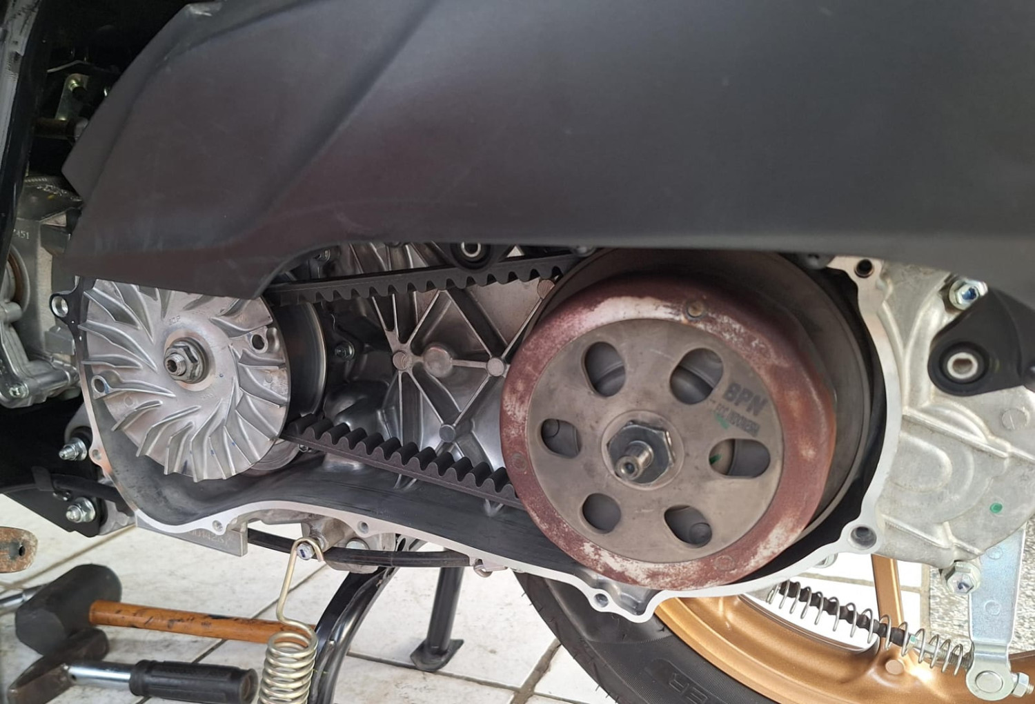 motor matic, paking cvt, cvt motor matic, paking cvt motor matic, paking bak cvt, Hati-hati, Komponen Penting Ini Bisa Jadi Penyebab CVT Motor Matic Cepat Kotor
