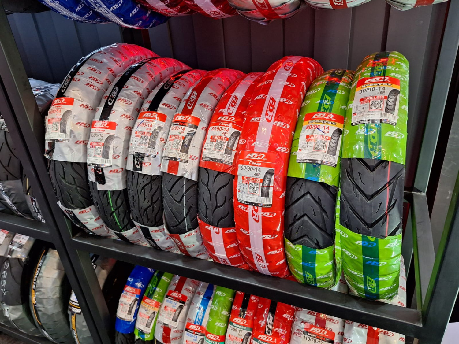 ban motor, ban fdr, Harga ban motor naik, harga ban Honda BeAT, Harga Ban Naik, Harga Ban Motor Bikin Tepuk Jidat, Produsen Akui Naik Sekitar Rp 50 - 200 Ribu Gara-gara Ini