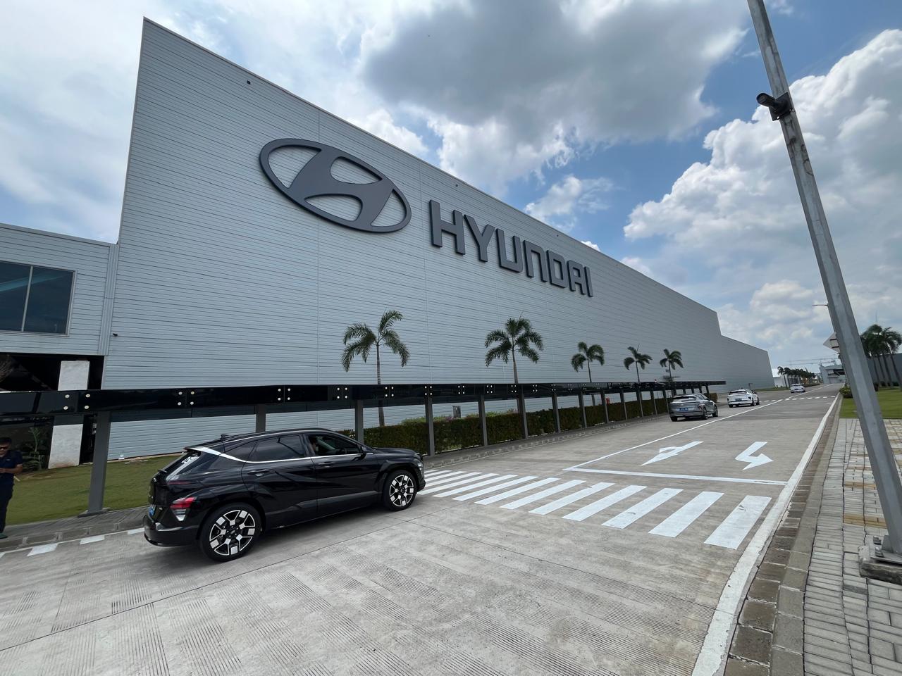 Hyundai, pabrik hyundai, harga mobil hyundai, mobil hyundai, harga plastik naik, Dihantam Lonjakan Harga Plastik, Hyundai Pilih Tahan Harga Jual Mobil