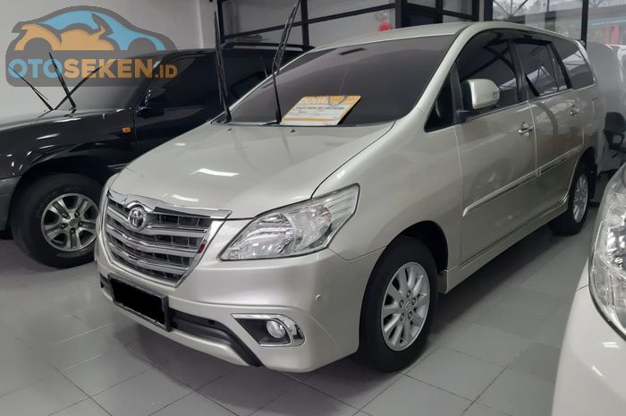 mobil bekas, toyota avanza, toyota kijang innova, Auksi, Meski Banyak Pilihan, Mobil Bekas 7 Seater Tetap Paling Dicari