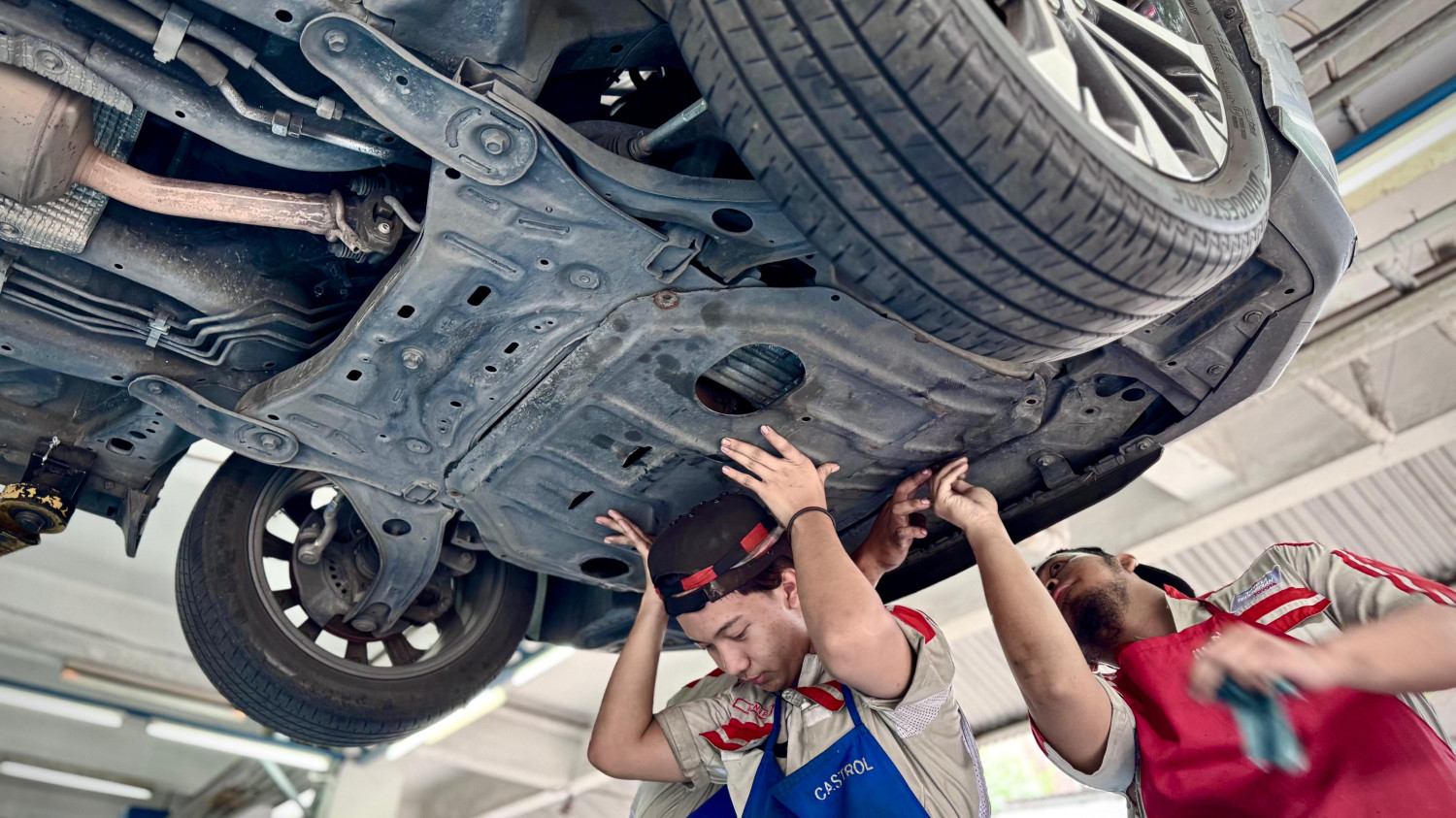 karat, karet, kotor, kerusakan, kolong mobil, Ini Efeknya Membiarkan Kolong Mobil Kotor Tidak Pernah Dicuci