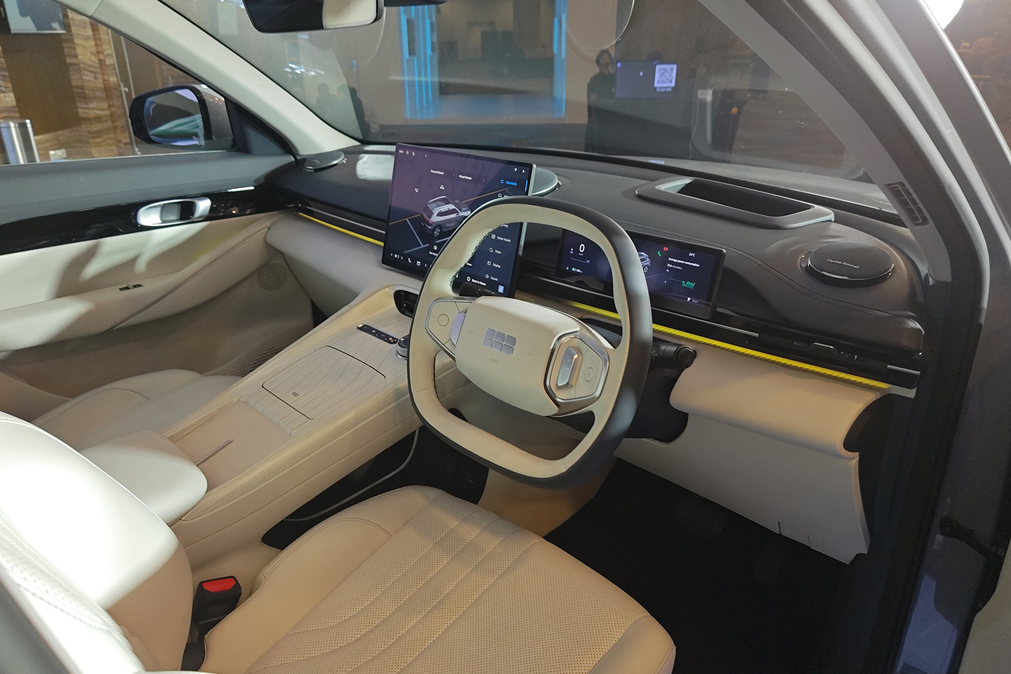 mobil listrik, Geely, Geely EX5, GridOto Award 2025, Premium EV, Nyaman dan Mewah, Geely EX5 Juara Kelas Premium EV GridOto Award 2025