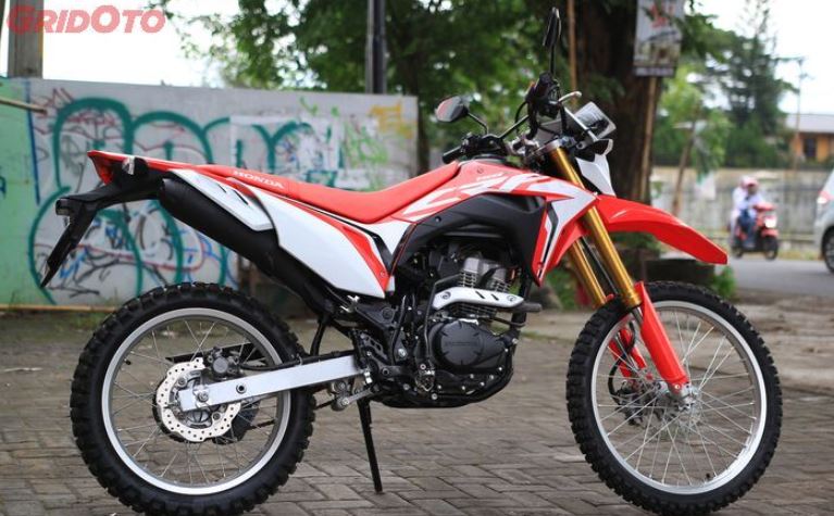 motor trail, trail, pelek jari-jari, Toko Ban Bunder, Akhirnya Bisa Tidur Nyenyak, Ini Alasannya Motor Trail Pakai Pelek Jari-jari