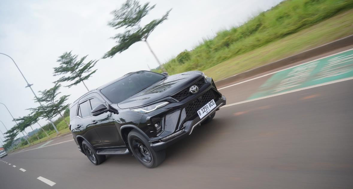 harga bbm, toyota fortuner, Dexlite, Pertamina Dex Naik, Full Tank Fortuner Nyaris Setara 1 Gram Emas