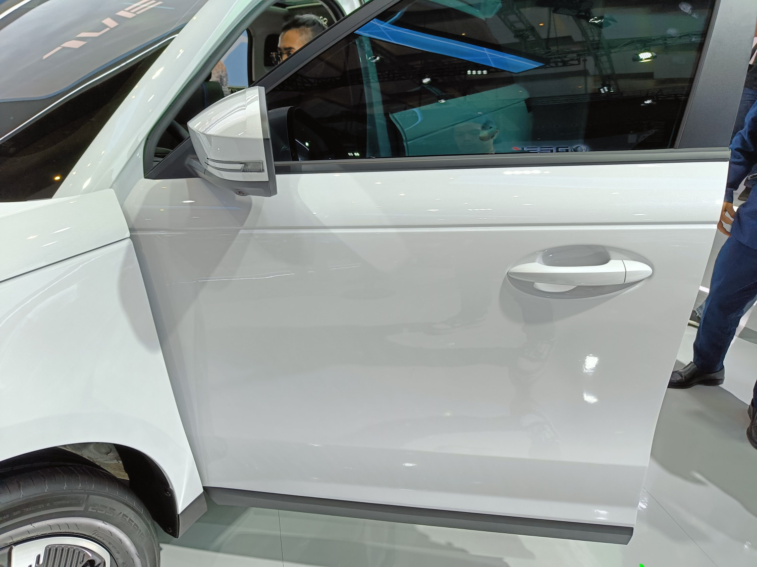 kaca, korsleting, elektrikal, Karet pelipit pintu, Wajib Tahu, Ini Manfaat Jaga Karet Pelipit Pintu Mobil Dari Kerusakan