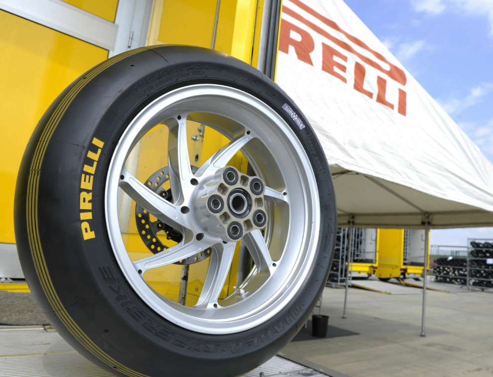 MotoGP, pirelli, tes ban, uji coba ban baru, Michelin Pamit, MotoGP Siapkan 4 Tes Khusus Untuk Pirelli di Musim 2026