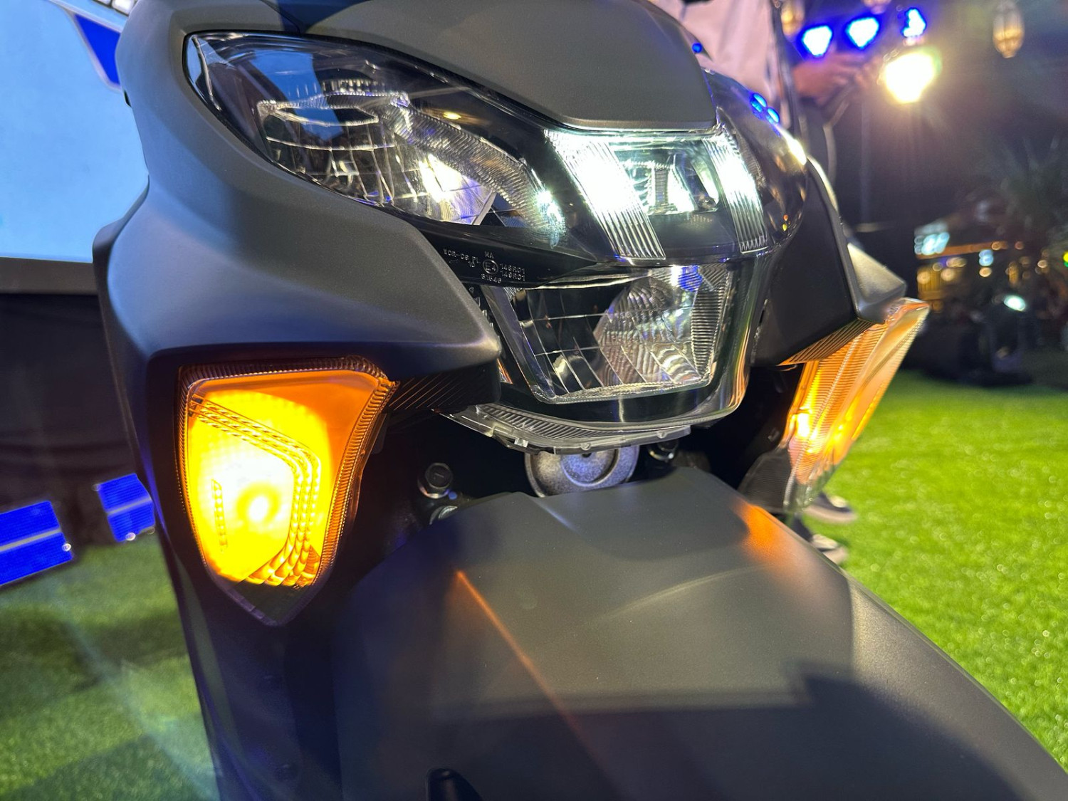 lampu sein, motor bekas, lampu sein motor, penyebab lampu sein rusak, sein motor, Ini Sebabnya Lampu Sein Di Motor Bekas Tidak Berkedip Normal