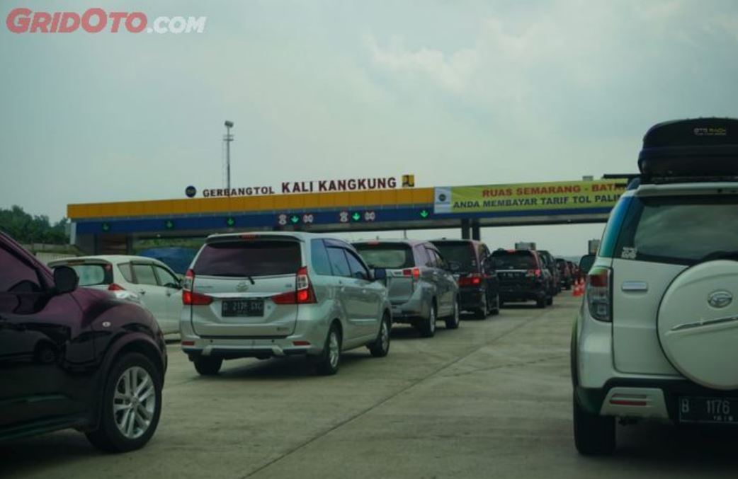 liburan akhir tahun, operasi lilin, mudik Nataru, Natal 2025, Tahun Baru 2026, Hindari Dua Tanggal Ini, Polisi Prediksi Macet Jadi Puncak Arus Liburan Akhir Tahun 2025