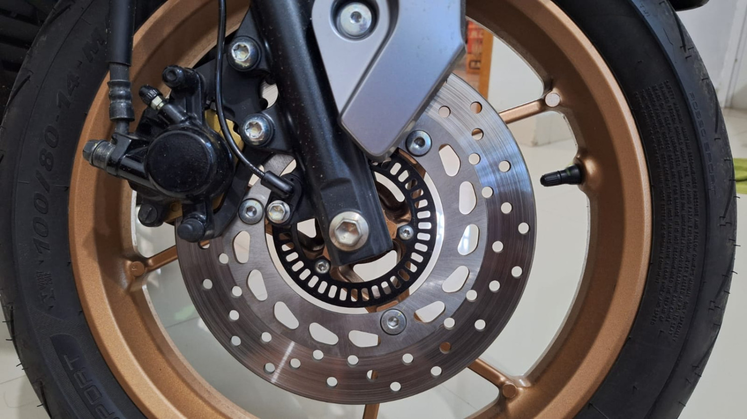motor bekas, rem motor, rem cakram, rem cakram motor, penyebab rem cakram mengunci, Harus Tahu, Ini Penyebab Rem Cakram Di Motor Bekas Mengunci Mendadak