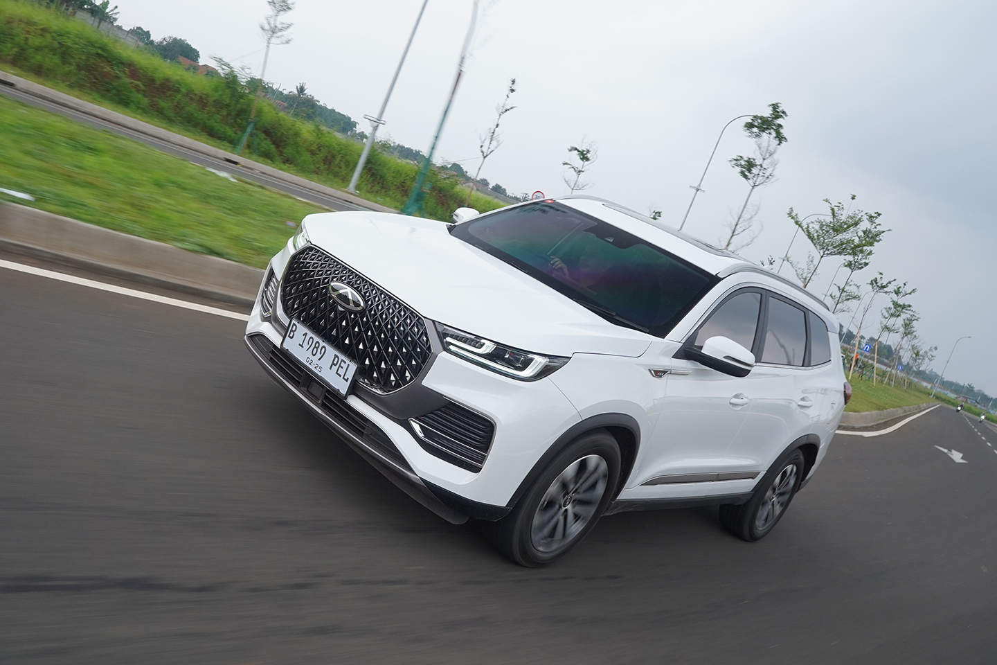 performa, Chery Tiggo 8, Mitsubishi Destinator, Destinator, Adu Kencang SUV Mesin Turbo Mitsubishi Destinator Vs Chery Tiggo 8