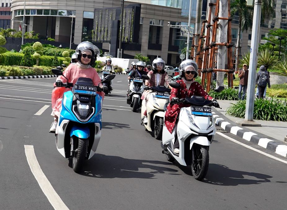 presiden, motor listrik, alva, ketahanan energi, Isu Ketahanan Energi Bikin Motor Listrik Diburu, ALVA Siap Tambah Produksi