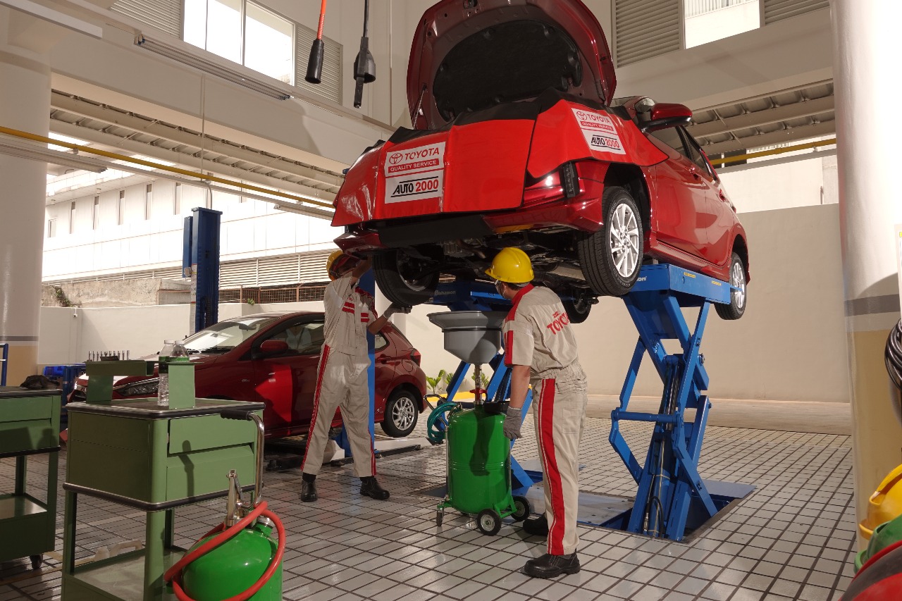 volume, oli mesin, ring piston, dipstick, pelumasan, Oli Mesin Sentuh Batas Bawah Dipstick, Ini Bahayanya Jika Dibiarkan
