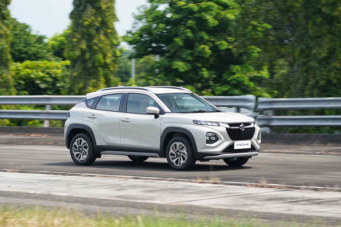 mobil baru, biaya, suzuki, Suzuki Fronx, Suzuki Fronx GX, Suzuki Fronx GX Bikin Dompet Enggak Kering Pas Mudik, Ini Alasannya