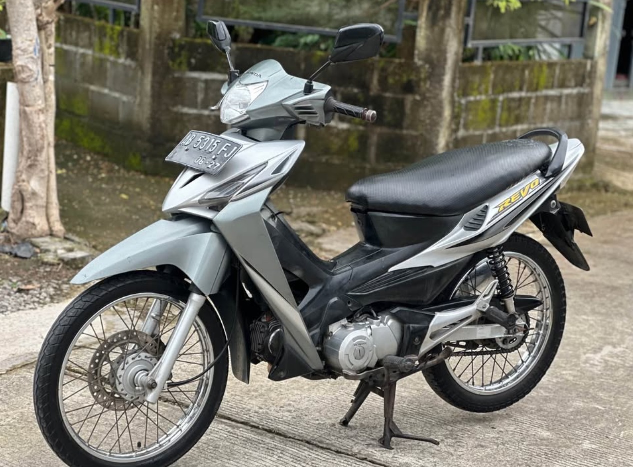 honda revo, Absolute Revo, harga honda revo, revo x, tipe honda revo, Dapat Julukan Motor Koperasi, Inilah Sejarah Honda Revo di Indonesia