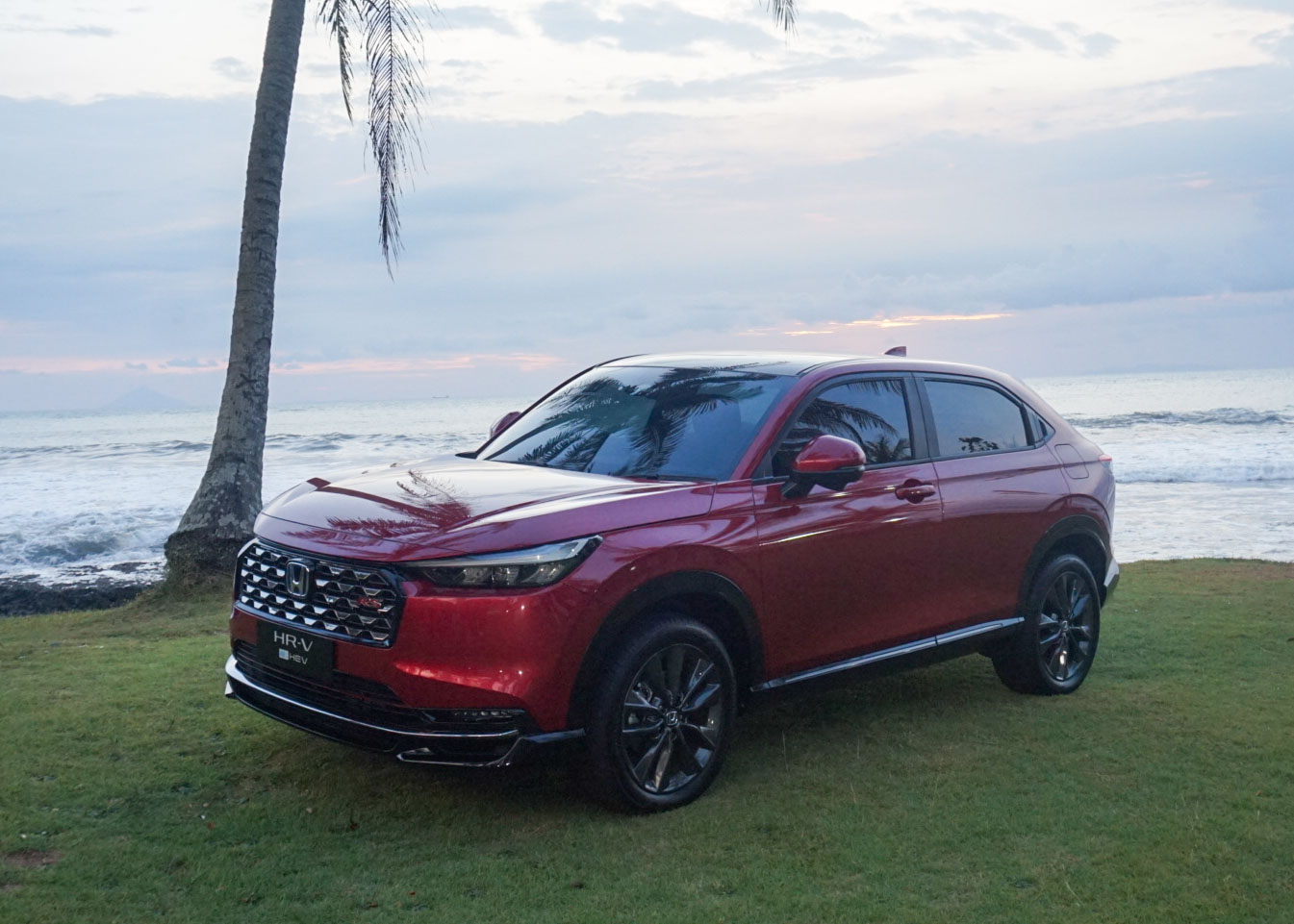 mobil baru, honda hr-v, small suv, Honda HR-V e:HEV, GridOto Award 2025, Hybrid Seru Bawa Honda HR-V e:HEV Juara Small SUV GridOto Award 2025
