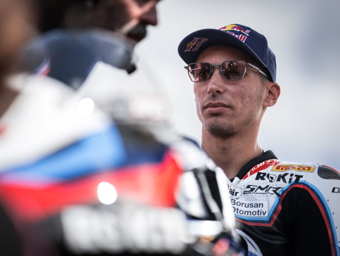 yamaha, ban michelin, ban pirelli, Toprak Razgatlioglu, motogp 2026, motogp 2027, Toprak Razgatlioglu Akan Ubah Gaya Balapnya di MotoGP Setahun Saja, Ini Alasannya