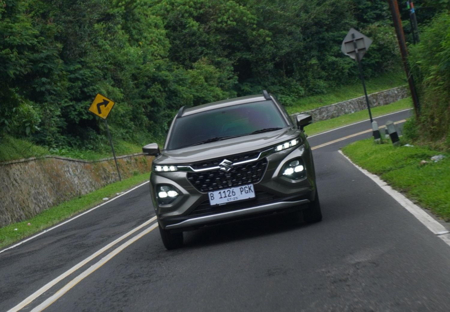suzuki finance, Suzuki Fronx, cicilan suzuki fronx, Suzuki Fronx GL, Skema Kredit Suzuki Fronx Tipe Termurah. Cicilan Ringan Mulai Rp 4 Juta Per Bulan