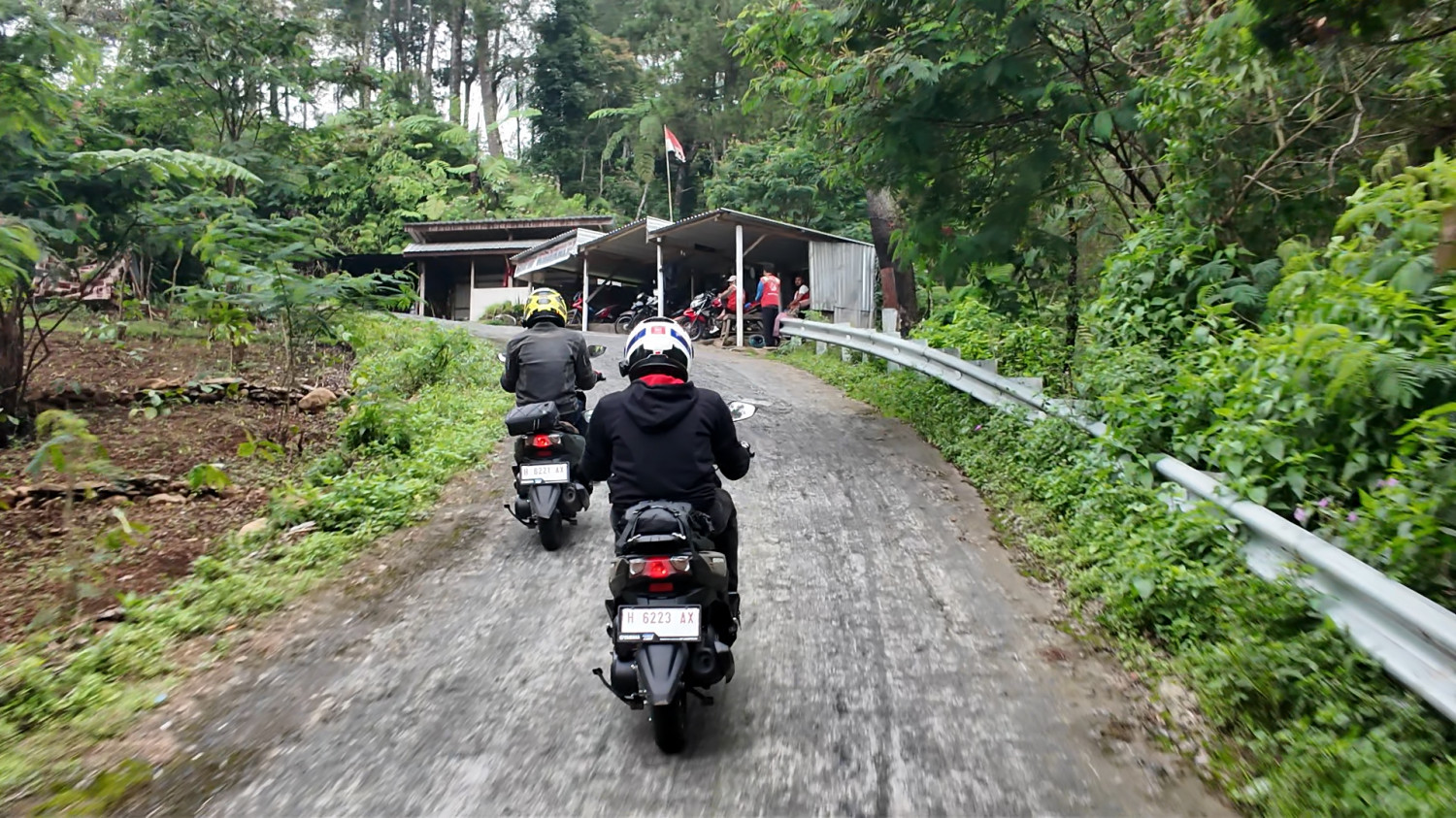 tanjakan, motor matic, yamaha riding academy (yra), Ahli Ungkap Fungsi Penting Rem Belakang Motor di Jalan Menanjak