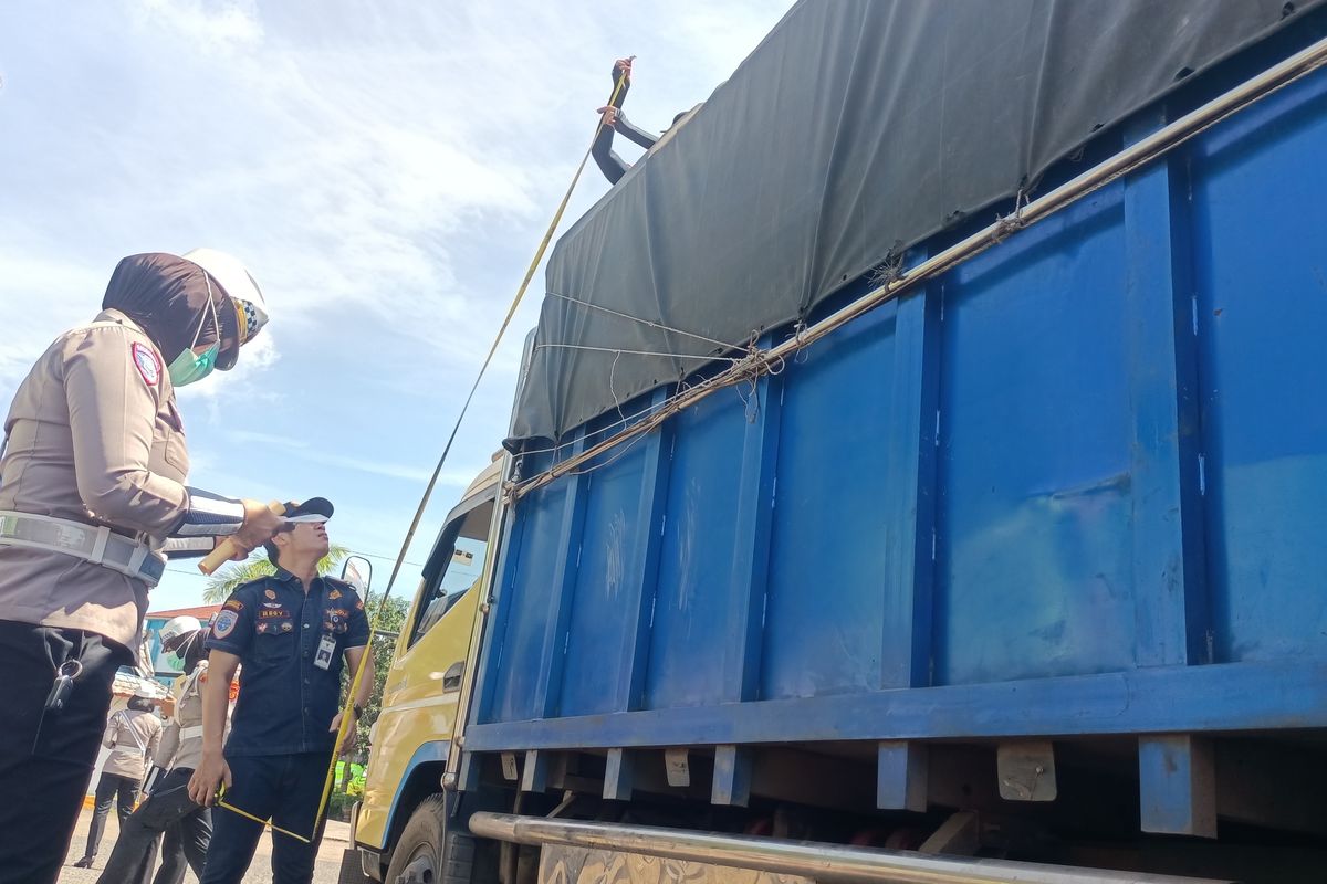 Dishub Solo, Truk Kelebihan Muatan, truk odol, Zero ODOL, Januari 2027 Jadi Titik Akhir Truk ODOL, Pengusaha Ngeyel Siap-Siap Kena Sanksi