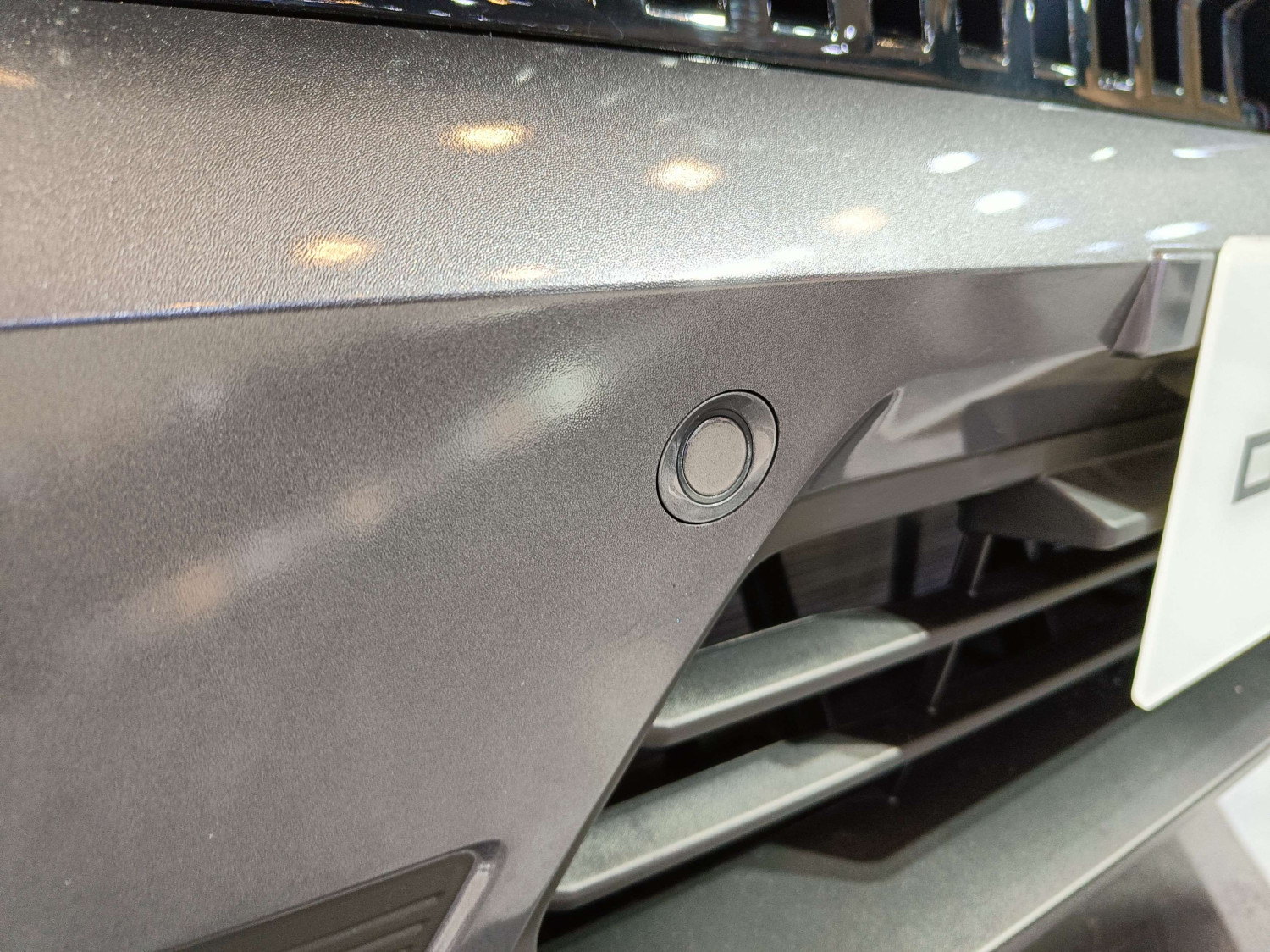 plastik, bodi, penyok, bumper, Paintless Dent Removal, Bagian Bodi Mobil Ini Kalau Penyok Enggak Bisa Diperbaiki dengan PDR