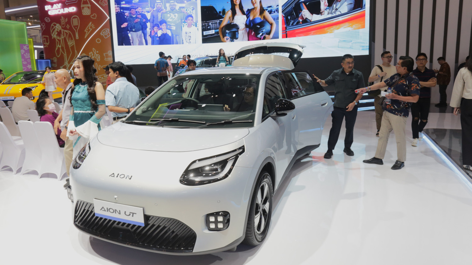 pembiayaan, penjualan mobil baru, Pembiayaan otomotif, AION, gac Indonesia, Penjualan Mobil Baru Diprediksi Masih Lesu, Perlu Bantuan di Sektor Pembiayaan