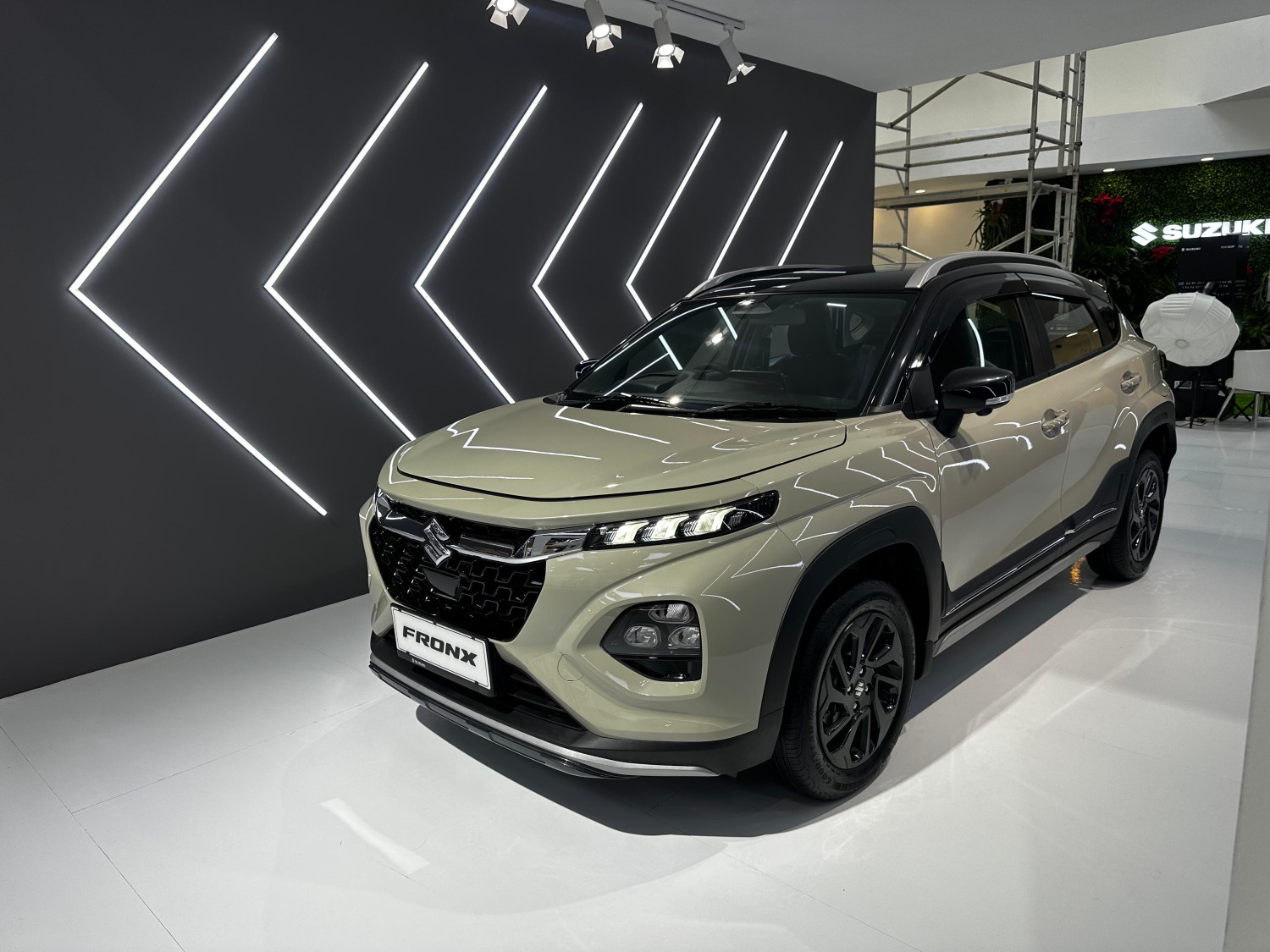 suzuki, penjualan suzuki, data gaikindo, Suzuki Fronx, Fronx, Penjualan Fronx, Bukan Kebetulan, Ini Alasan Suzuki Fronx Tipe SGX Jadi yang Paling Diburu