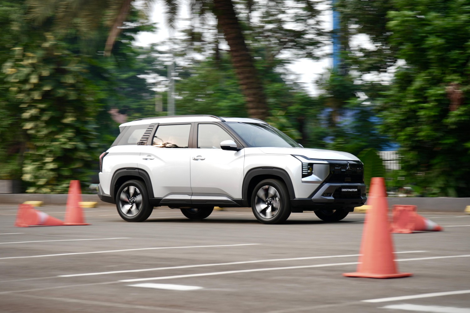 performa, Chery Tiggo 8, Mitsubishi Destinator, Destinator, Adu Kencang SUV Mesin Turbo Mitsubishi Destinator Vs Chery Tiggo 8