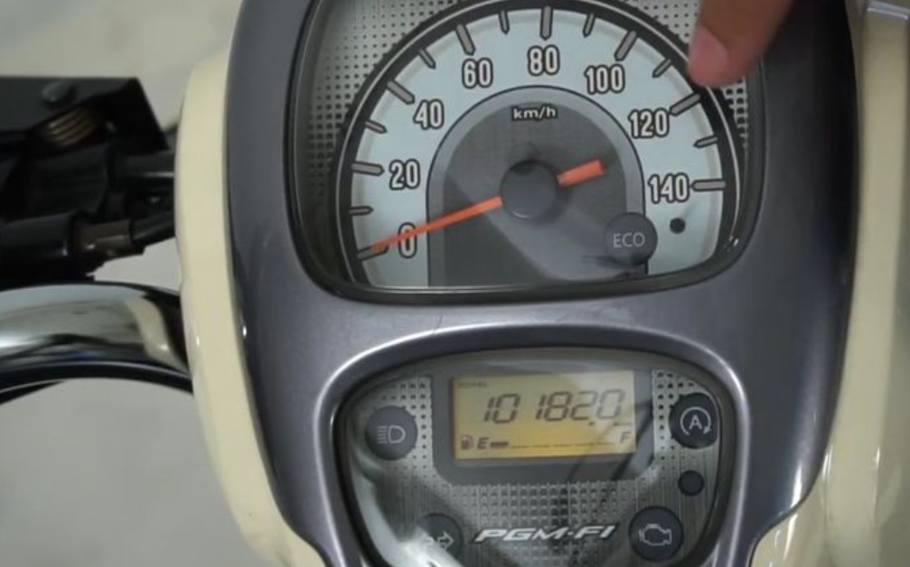 motor bekas, jarum speedometer, jarum speedometer motor, jarum speedometer motor getar, cara memperbaiki jarum speedometer getar, cara memperbaiki jarum speedometer naik turun, Ini Solusi Gampang Benerin Jarum Speedometer Bergetar Di Motor Bekas