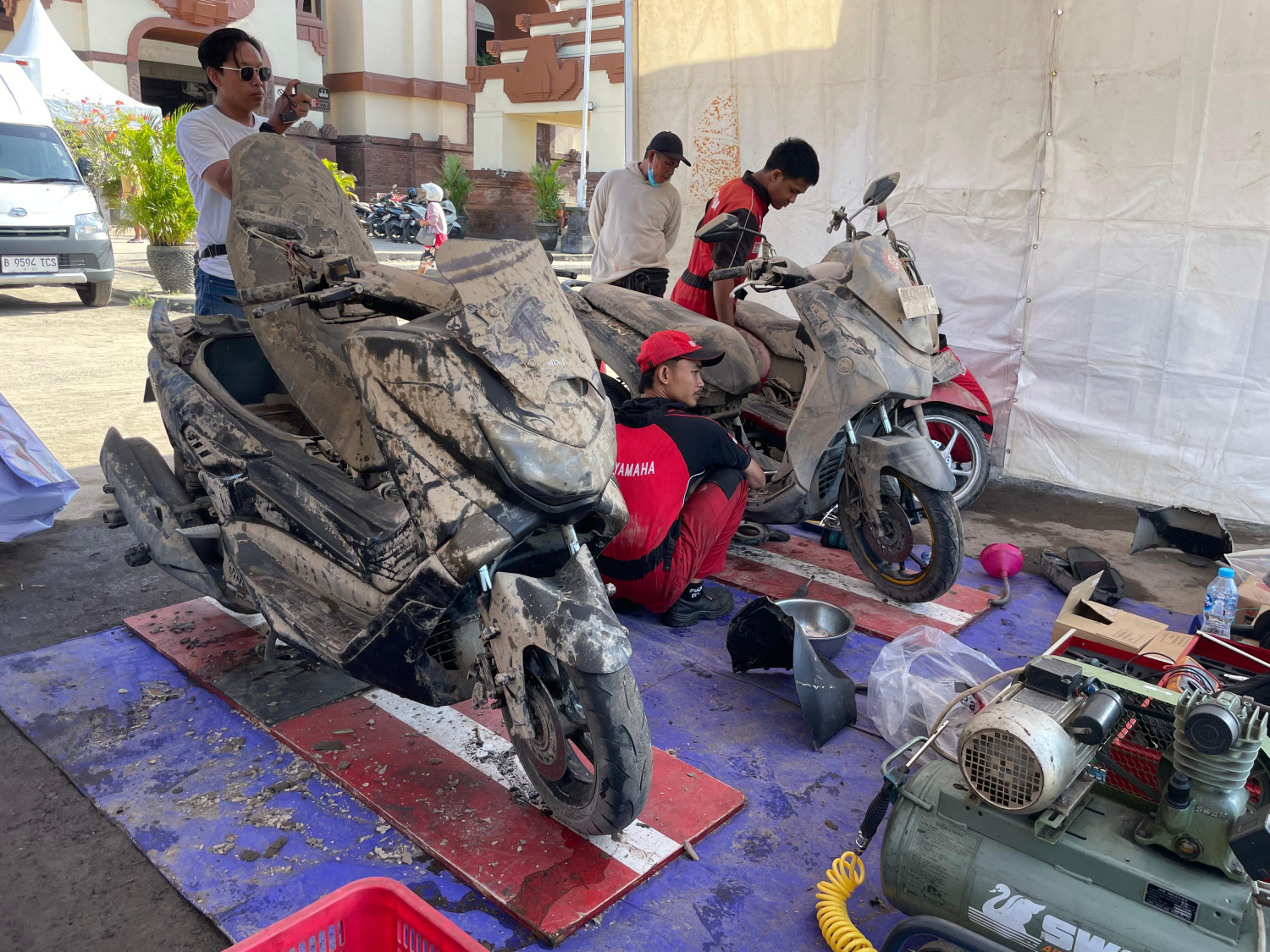 yamaha, yamaha indonesia, yamaha peduli banjir, banjir Bali, Posko Yamaha Untuk Bali, Posko Yamaha Untuk Bali, Warga Terdampak Banjir Dipersilakan Datang Servis Gratis
