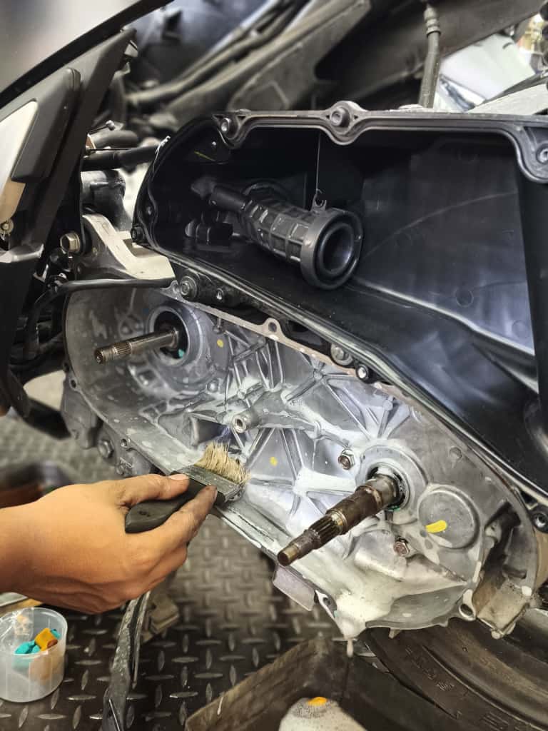 cvt motor matic, bersihkan cvt motor matic, Bengkel KIA, Baru Tahu, Begini Manfaat Bersihkan CVT Motor Matic Pakai Air Sabun