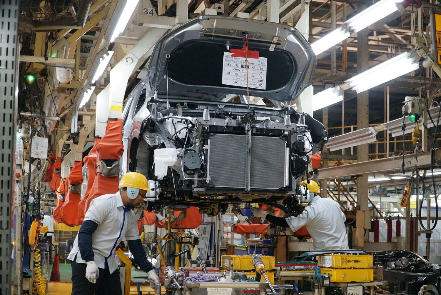 tmmin, toyota kijang innova, reborn, PT Toyota Motor Manufacturing Indonesia, Zenix, Unik Banget, Melihat Kijang Innova Reborn dan Zenix Dibikin Bareng
