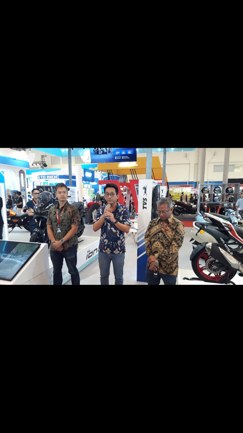 TVS iQube Electric, TVS Ronin, TVS Callisto Intelligo, TVS Callisto 125, IMOS 2025, Callisto Sampai Ronin, Ini Deretan Promo TVS yang Bikin Ngiler di IMOS 2025
