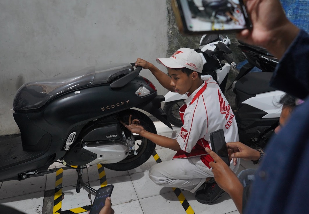 honda scoopy, scoopy, astra motor jateng, Harga honda scoopy, scoopy custom, Scoopy Coffee Rave, Sehari Bareng Scoopy, dari Ngintip Proses PDI Sebelum Unit Dikirim sampai Rolling City Berakhir Ngopi