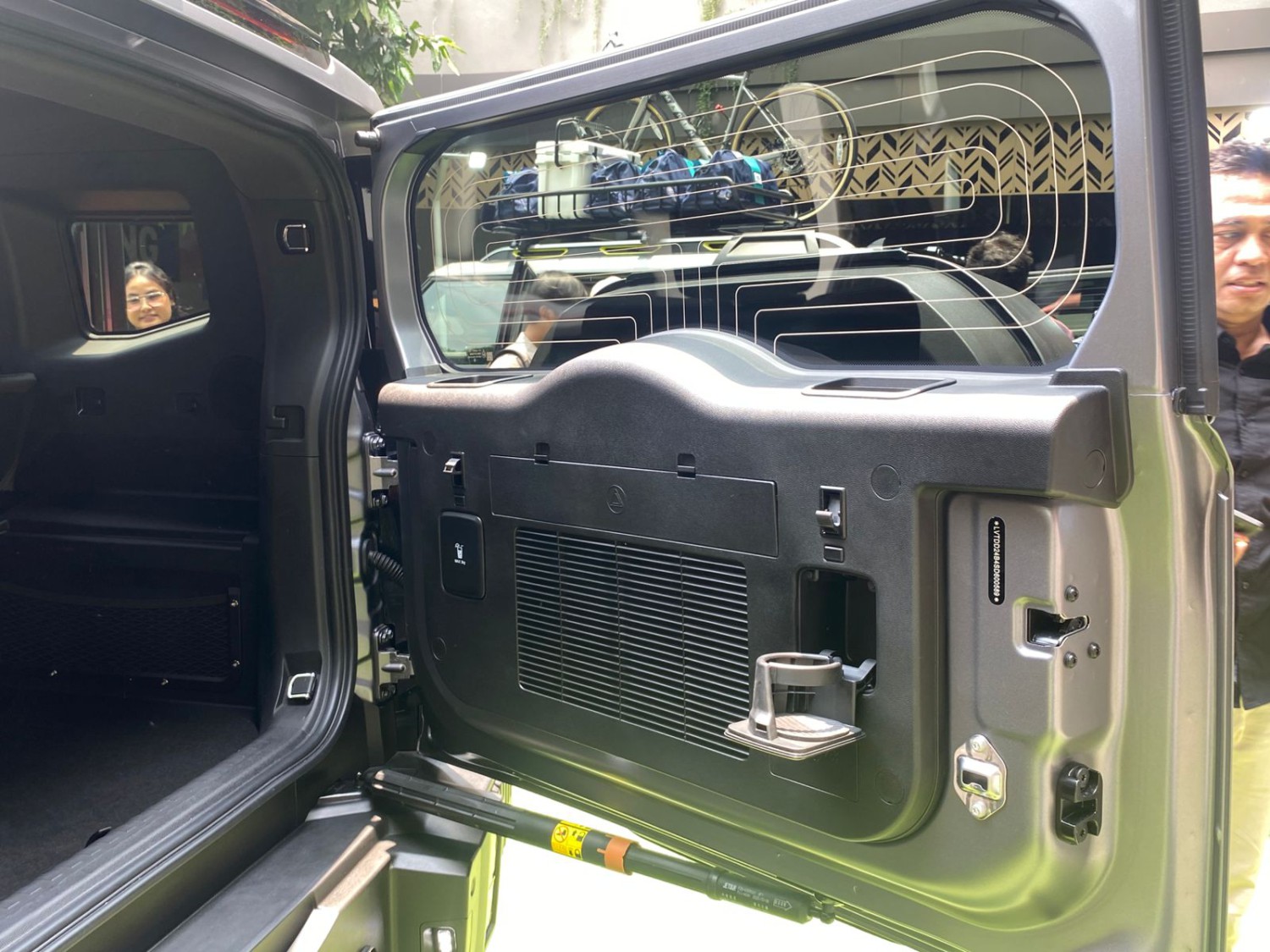mobil baru, fitur, pintu bagasi, Jetour, Jetour T2, Pintu Bagasi Jetour T2 Praktis Banget, Tiga Fitur Ini Mesti Dicontoh