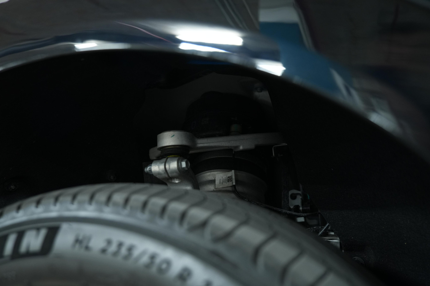 suspensi, air suspension, XPeng, Xpeng X9, Kenyamanan XPENG X9 Tiada Tanding, Berkat Satu Komponen Istimewa Ini