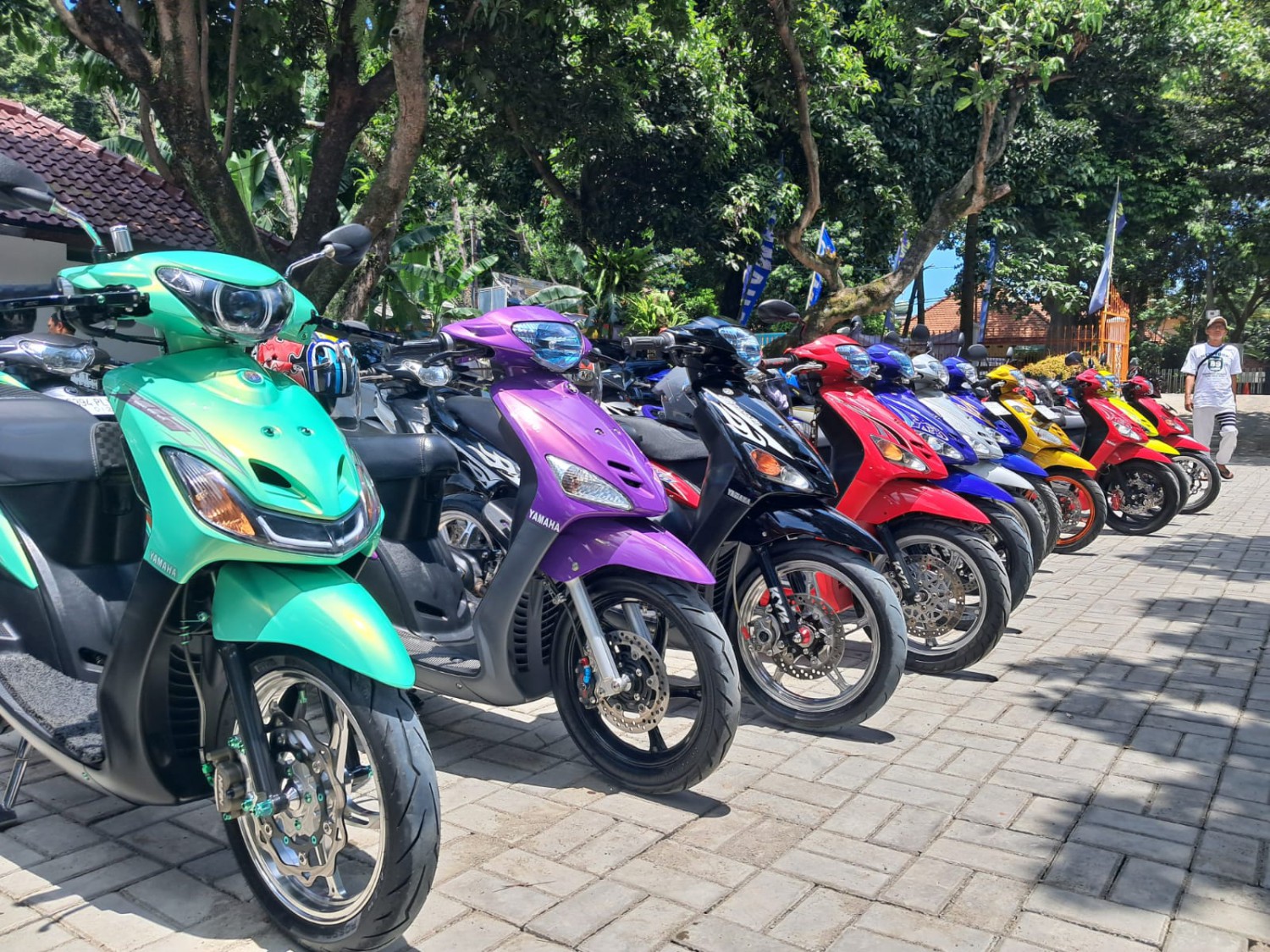 yamaha, yamaha mio, skutik yamaha, mio sporty, mio smile, Demam Mio Sporty Melanda, dari Penghobi sampai Artis Ikut Main